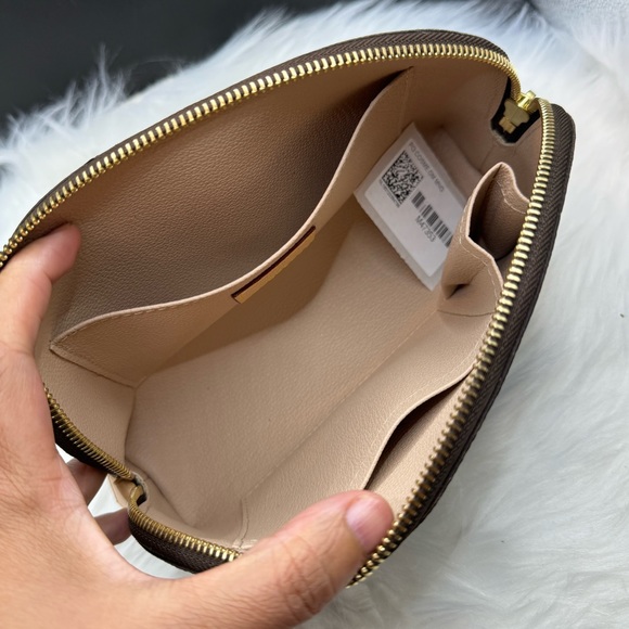 🌸SOLD🌸Louis Vuitton Cosmetic Pouch GM - Picture 11 of 16